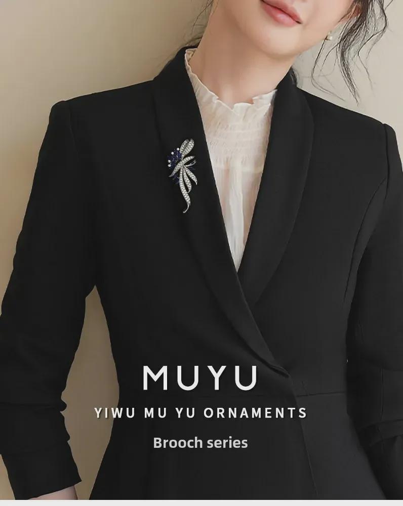 Luxurious Zircon Flower Bow Brooch: Stylish & Versatile Pin