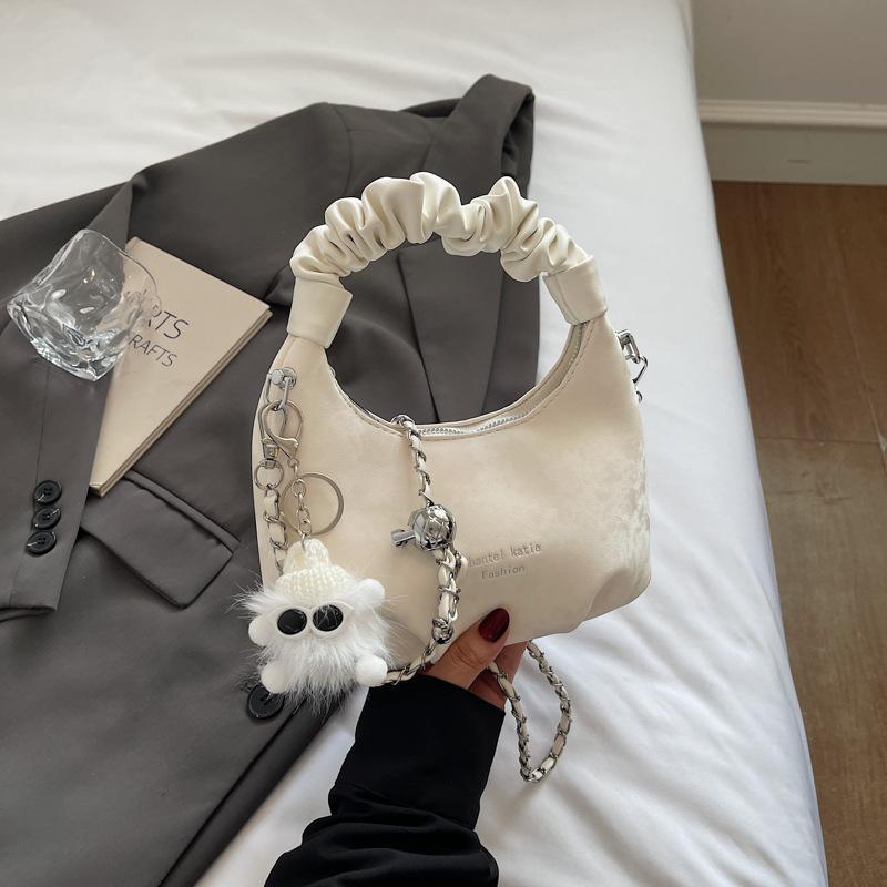 The Trendy and Casual Cloud Bag for Women In Summer Is A Stylish Pleated Single-shoulder Bag