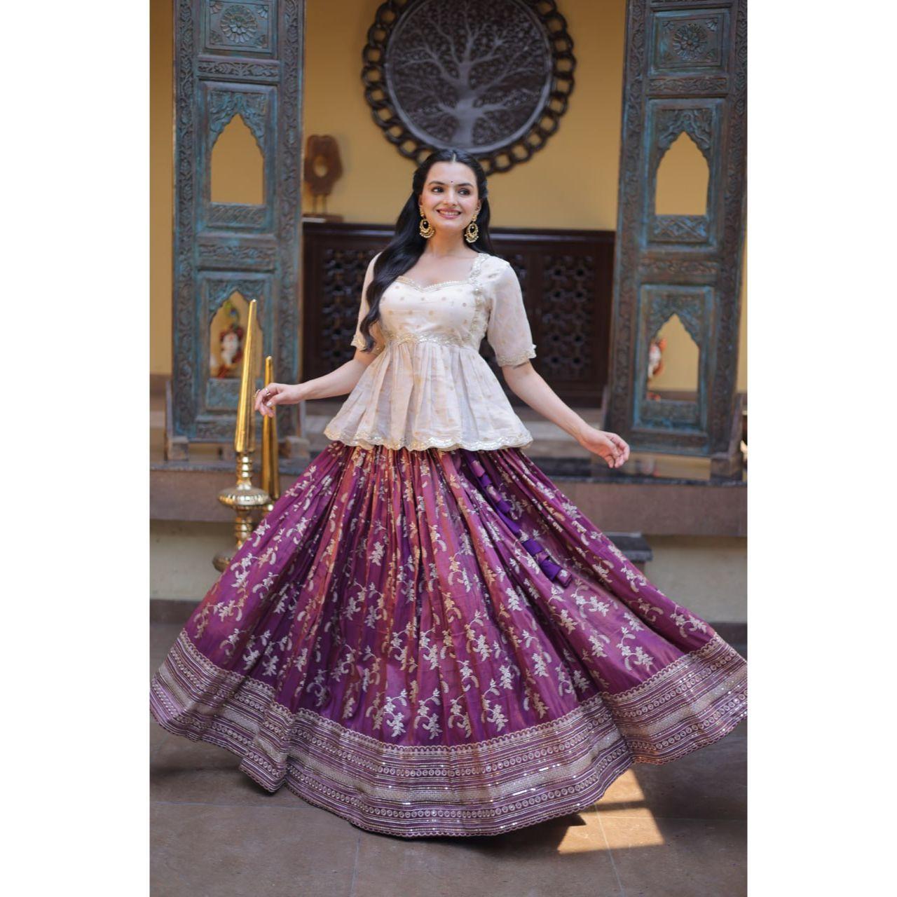 Дизайнерский комплект Lehenga Choli из окрашиваемой жаккардовой вискозы