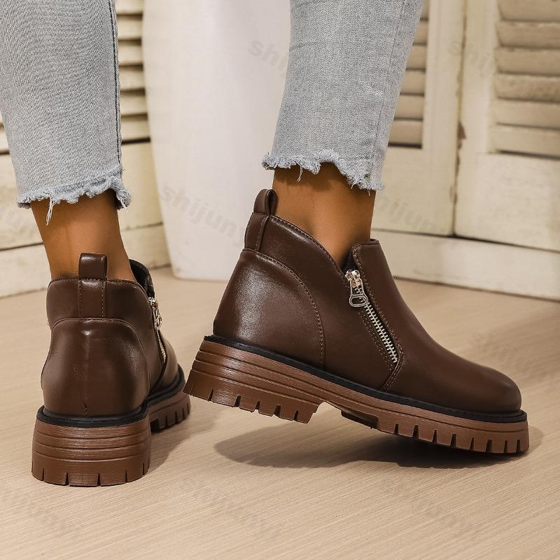 Herbst Damen Stiefeletten Neu 2026 Retro Britische Plateau Kurzstiefel Mode Retro PU Leder Outdoor Rutschfeste Schuhe Botas Mujer