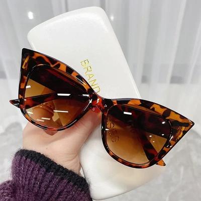 Gafas de sol con forma de ojo de gato para mujer, anteojos de sol femeninos, Estilo Vintage, de gran tamaño, con gradiente, de diseñador de lujo, UV400