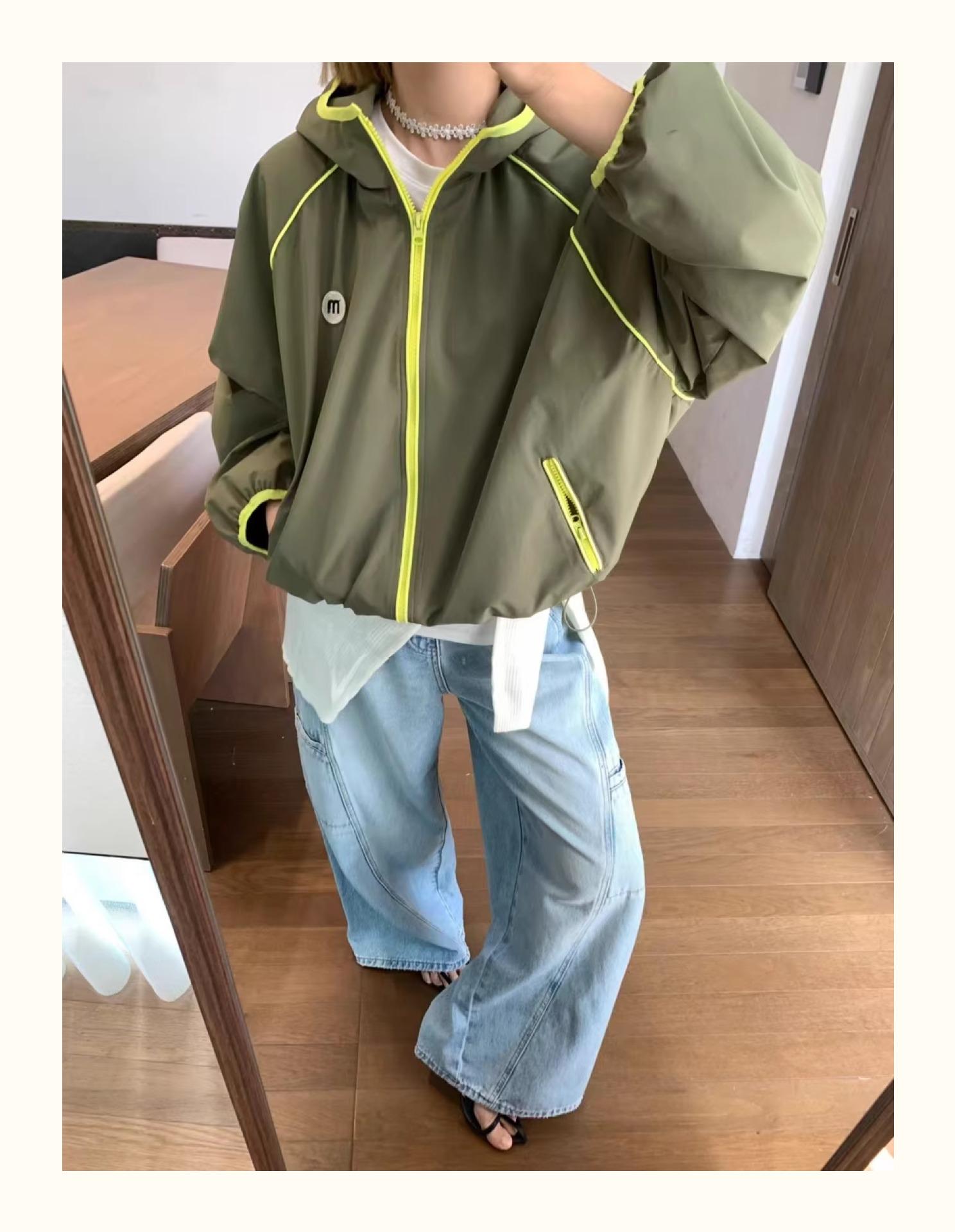 

Весна 2025 Женская корейская куртка-ветровка с капюшоном на молнии в стиле колор-блок Large оливковый