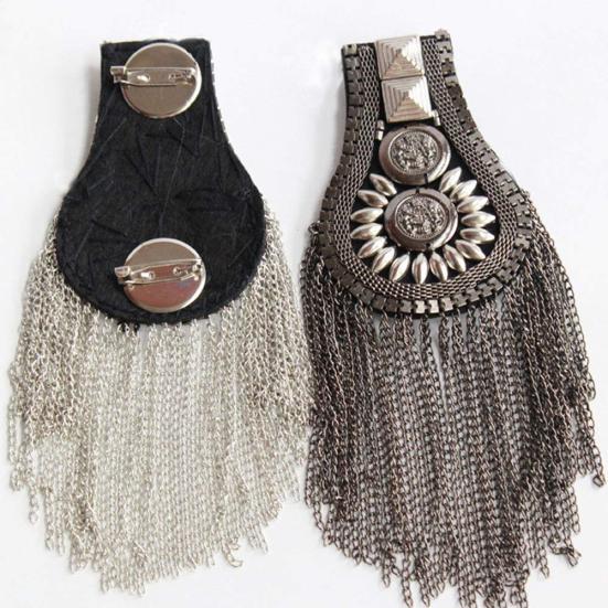 1Pc Vintage Rivet Tassels Shoulder Brooch Badge Suit Epaulette Clothes Decor