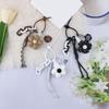 Delicate Flower Keychain Bag Pendant Fashionable Key Holder Bags Accesories Suitable For Everyday Commute And Travel