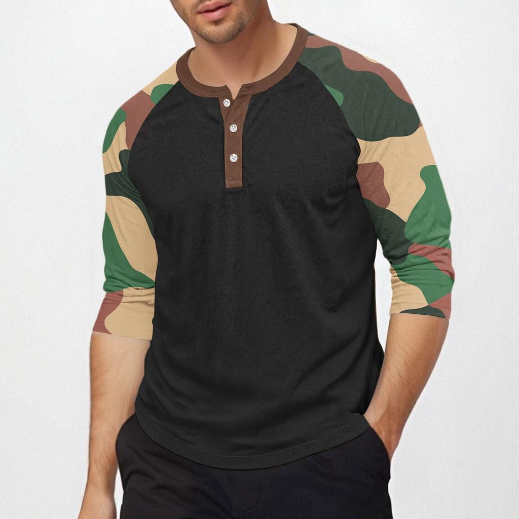 Men's top with three-quarter sleeves and camouflage print