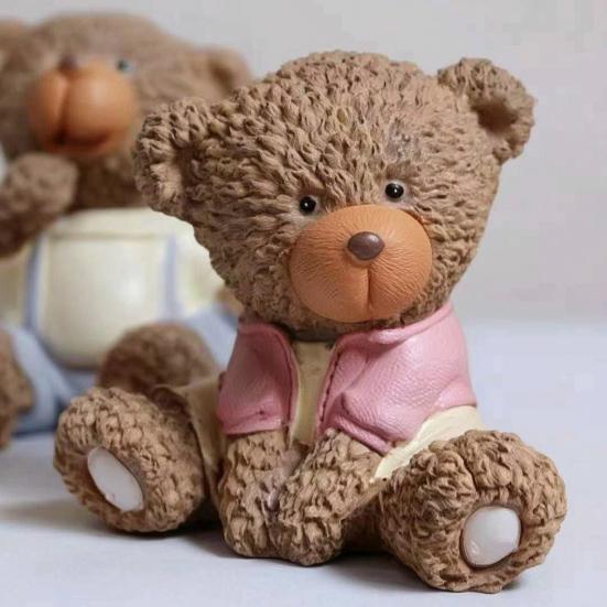 2Pcs Cartoon Couple Bear Resin Figurine, Handmade Sitting Standing Bear Statue, Vintage Animal Sculpture Table Ornament for Home, Office