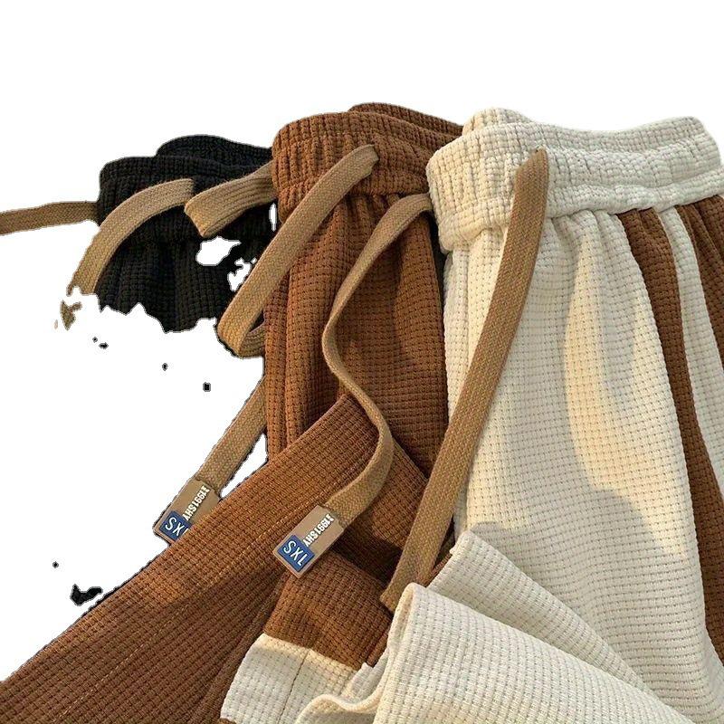 Lockere, gerade Freizeithose im amerikanischen Stil für Herren mit Kontrastnähten – Sport-Jogginghose mit weitem Bein für Frühling/Sommer