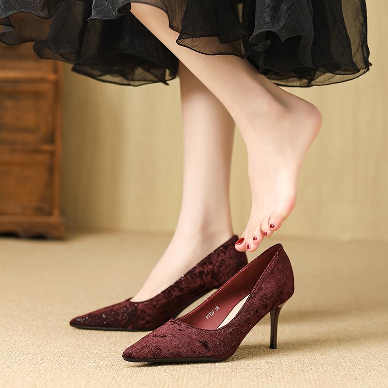 

Новые туфли-лодочки класса А из блестящего пекинского бархата, на тонком каблуке, с мелким вырезом, с острым носком, свадебные, банкетные, для работы, универсальные, удобные, женские простые туфли на каблуке 39