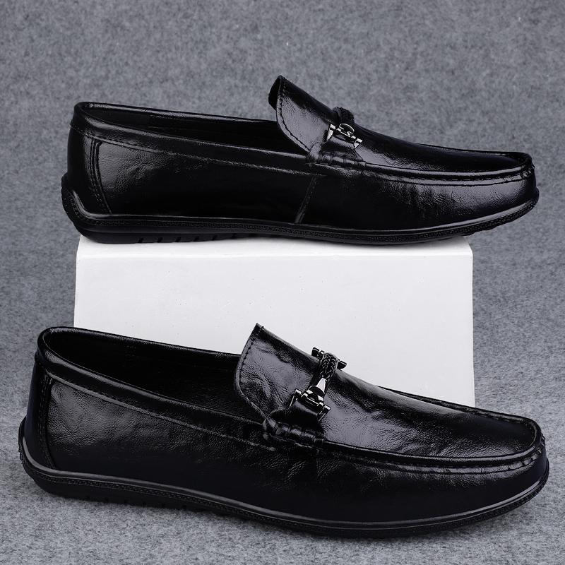 Fashion Summer New Men Casual Shoes Leather Mens Shoes Slip-on Dress Shoe High Quality Mens Punching Loafers Comfy Business Formal Shoes