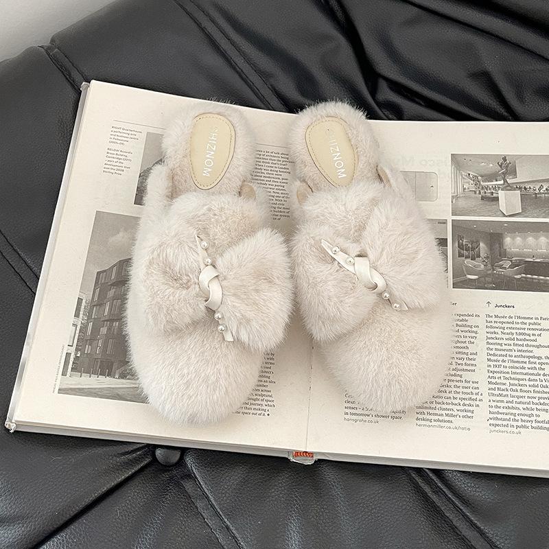 Mode vielseitige Schleife Perle Wolle Hausschuhe weiblich 2025 Herbst und Winter neu Fee bequem Außentasche Kopfhausschuhe