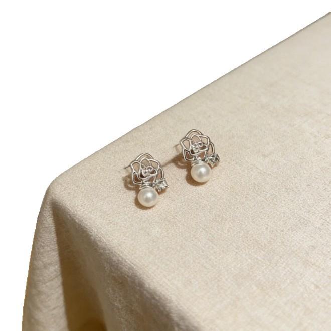 Atmosphere Hollow Rose Pearl Stud Earrings Niche Light Luxury Design High Sense Versatile Exquisite Earrings Earrings
