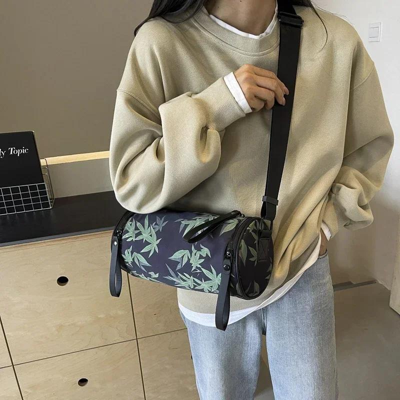 Zipper Strap Nylon Thread New Product Multifunctional Fashion Crossbody Soft Bag Woman's Pocket