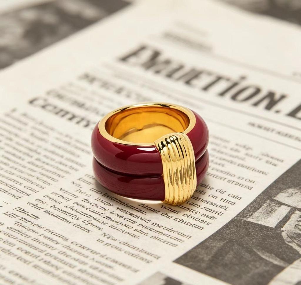European American Black Gold Enamel Wide Band Ring with Ridge Pattern - Retro Style 699