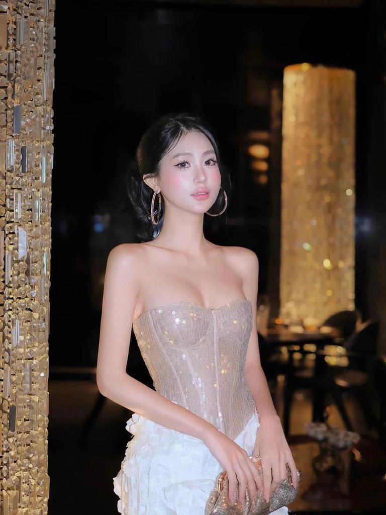 Vietnamese Designer 2026 Spring/Summer Sequin Strapless Sweet Party Dress