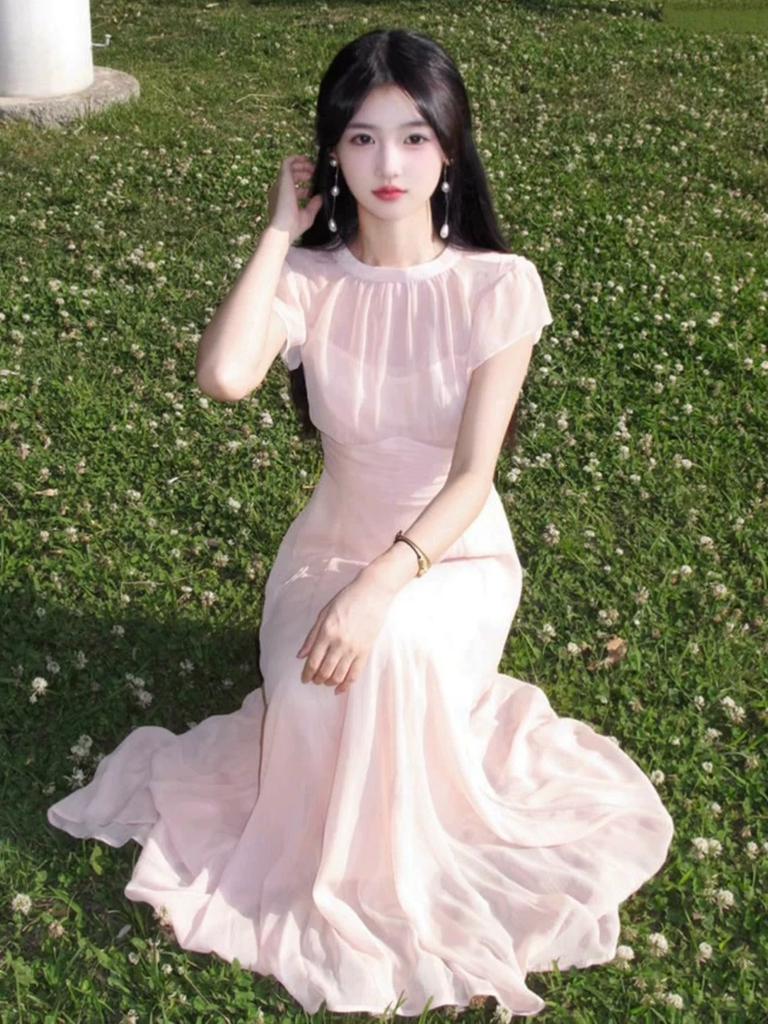 French Gentle Wind Pink Short Sleeve Dress 2026 Giant Good-looking Holiday Style Temperament Waist Long Skirt