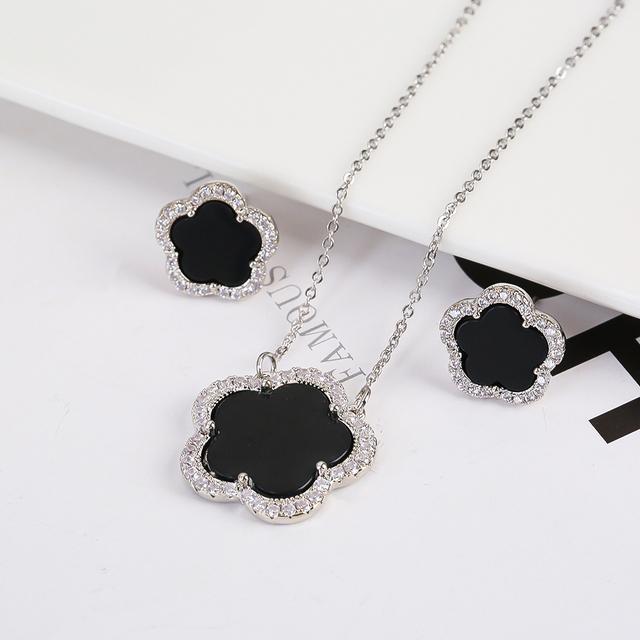 Top Quality Women Girls Five Leaf Flower Set Necklace Earrings Fashion Luxury Natural Stone Shell Set High Quality Zircon Gifts