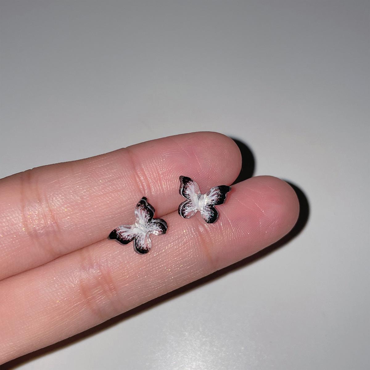 

Нежная и сладкая бабочка из смолы, женская уникальная ниша, холодное ощущение, серебряная игла, черно-белая, постепенное изменение, ушная косточка, новый продукт 925 silver needle