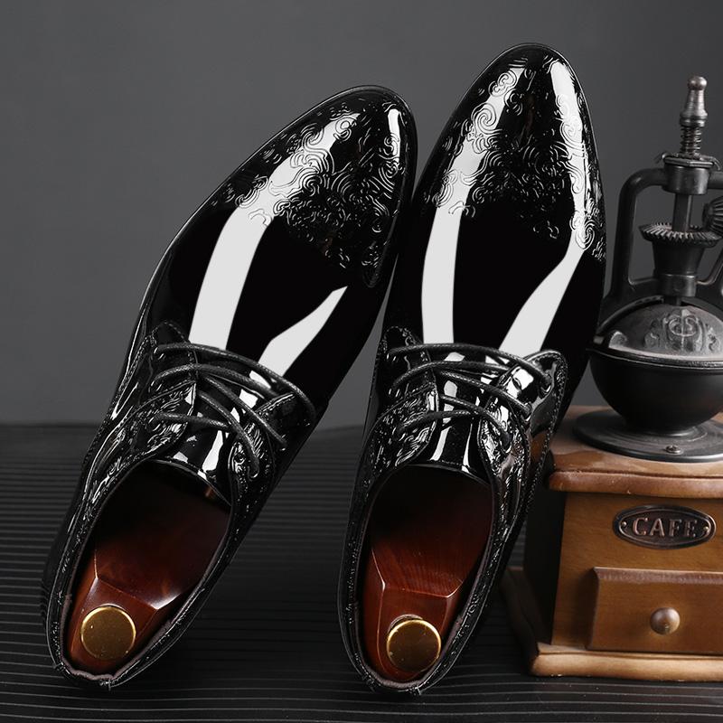 Stylish Men's Pointed Toe Dress Shoe Patent Leather Lace-Up Embossed Pattern Business Footwear Comfortable Office Wedding Shoes