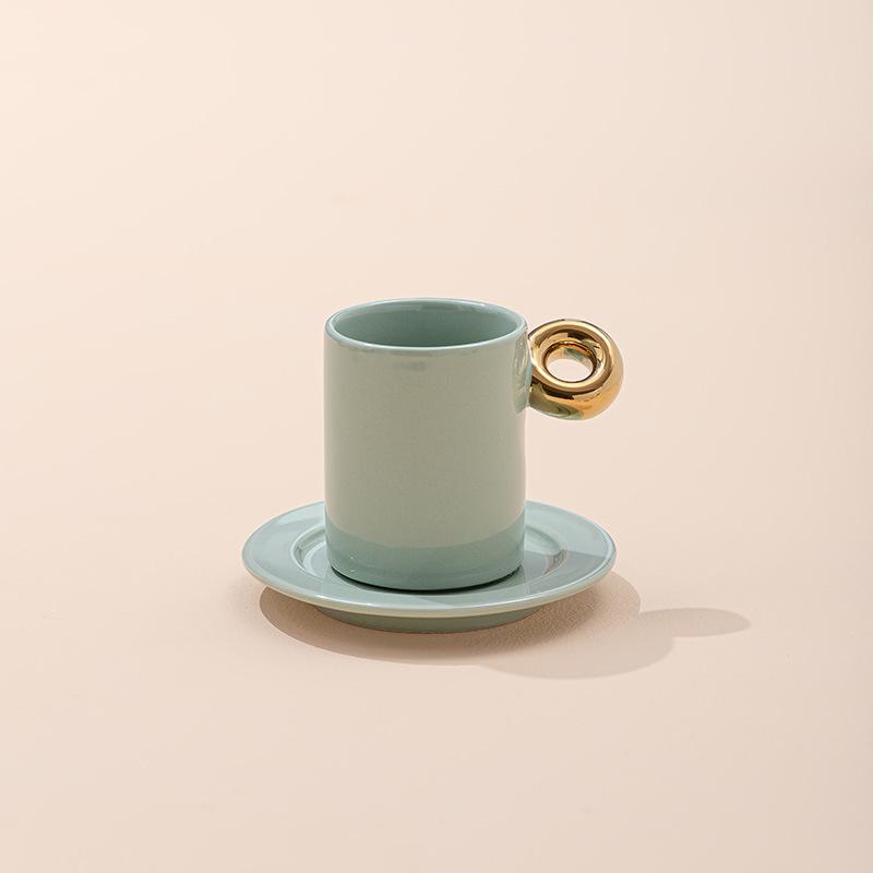Europäisches Luxus Keramik Kaffee Tassen Set mit Goldenem Griff Kleiner runder Untertasse Paare Espresso Tassen Geschenk Kreative Luxus Tasse Untertasse