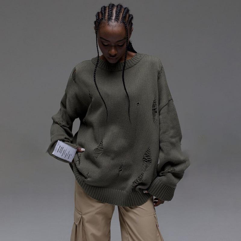 Dámský roztrhaný svetr s kulatým výstřihem