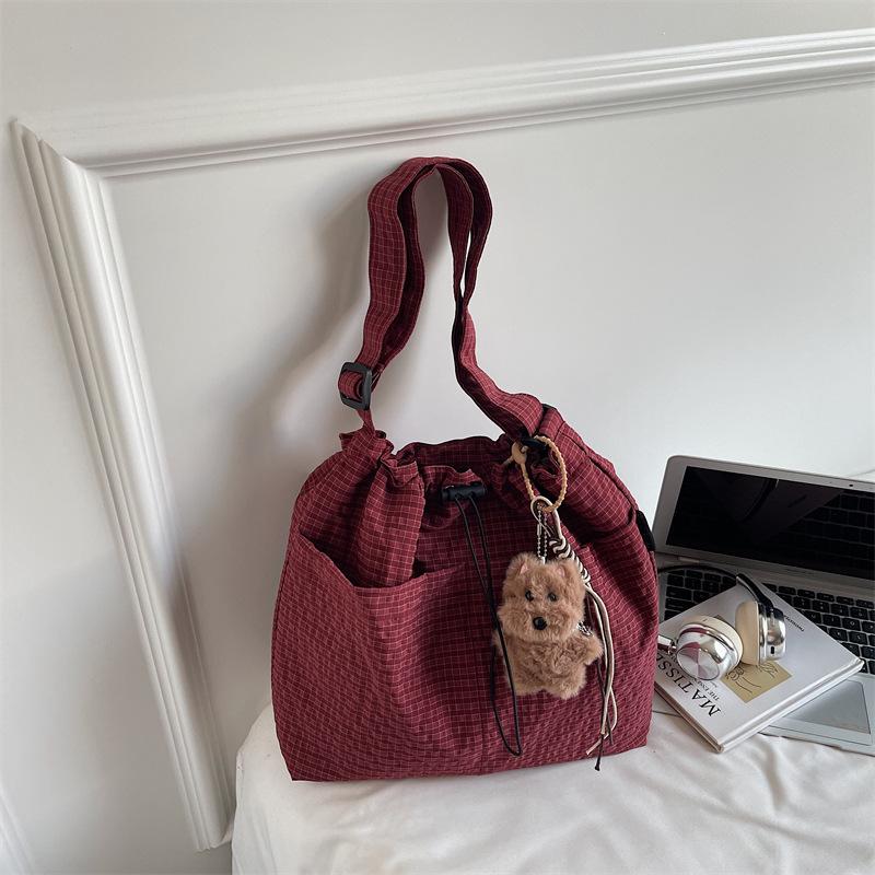 Autumn New Lazy Wind Large-capacity Canvas Bag Pleated Plaid Bag Commuter Shoulder Messenger Bag