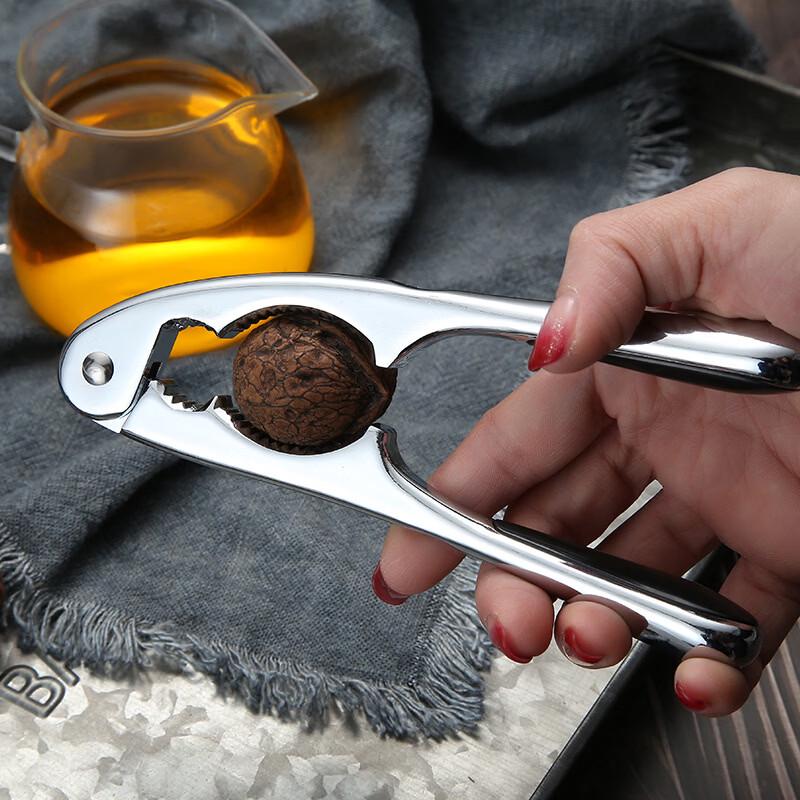 Zinc Alloy Walnut Cracker