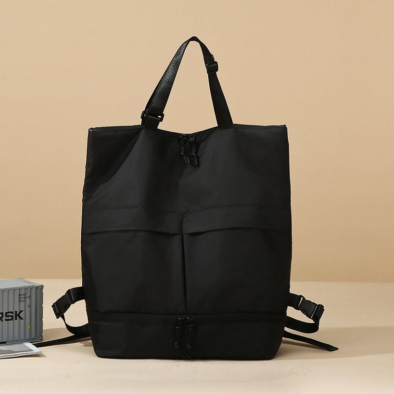 New personality trend casual simple texture large-capacity backpack 2025 summer women s niche design backpack