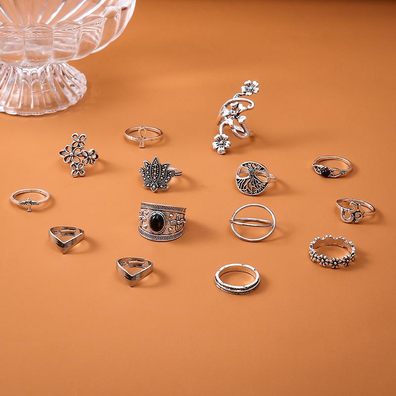 Retro European and American Lotus Hollow Black Gemstone Ring Set (14 Pieces)