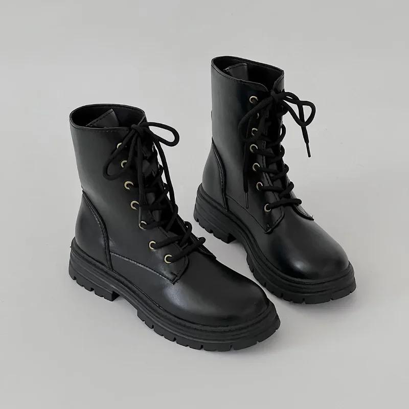 

Распродажа модной женской обуви 2024 года, фирменные женские ботинки на шнуровке, осенние, с круглым носком, на твердой платформе, водонепроницаемые, короткие, модные ботинки 40 чёрный