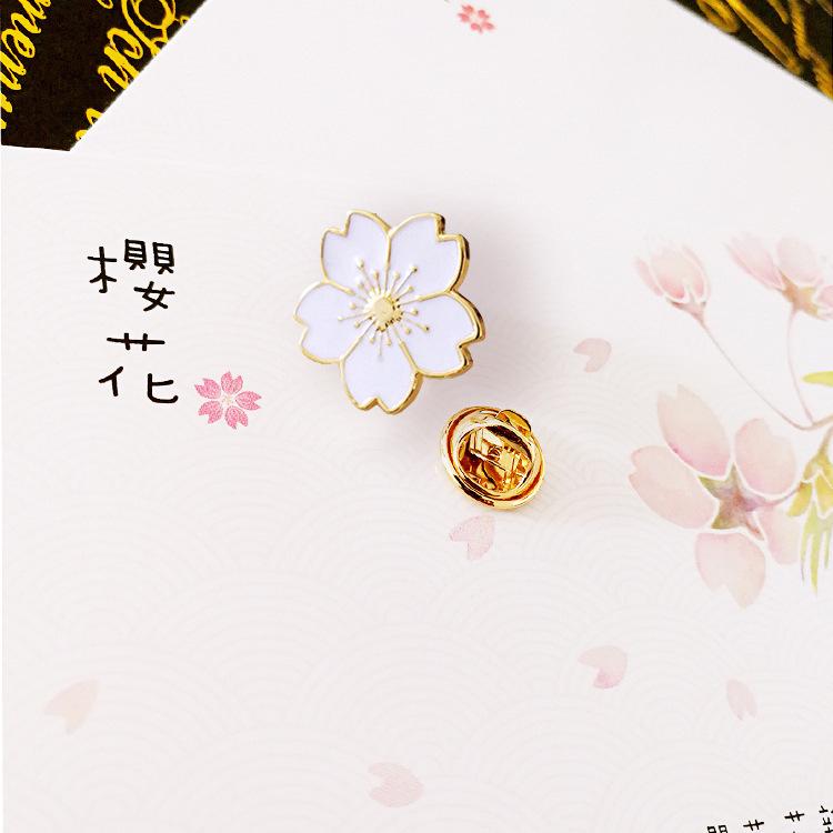 Sweet Sakura Flower Enamel Badge Brooches Pins for Women Girls Colorful Cartoon Jewelry Retro Accessories Backpack Gifts