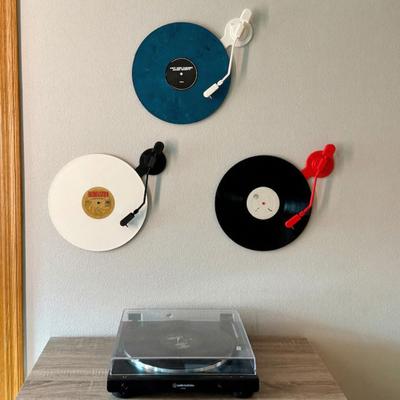 Vinyl Record Wall Mount 3D Printed Player Tonearm Shaped 12" Vinyl Holder No Drills Display Rack for Home Wall Decor