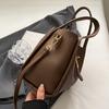 High-value daily multifunctial handbag autumn and winter retro fashi trend simple solid color crossbody bag