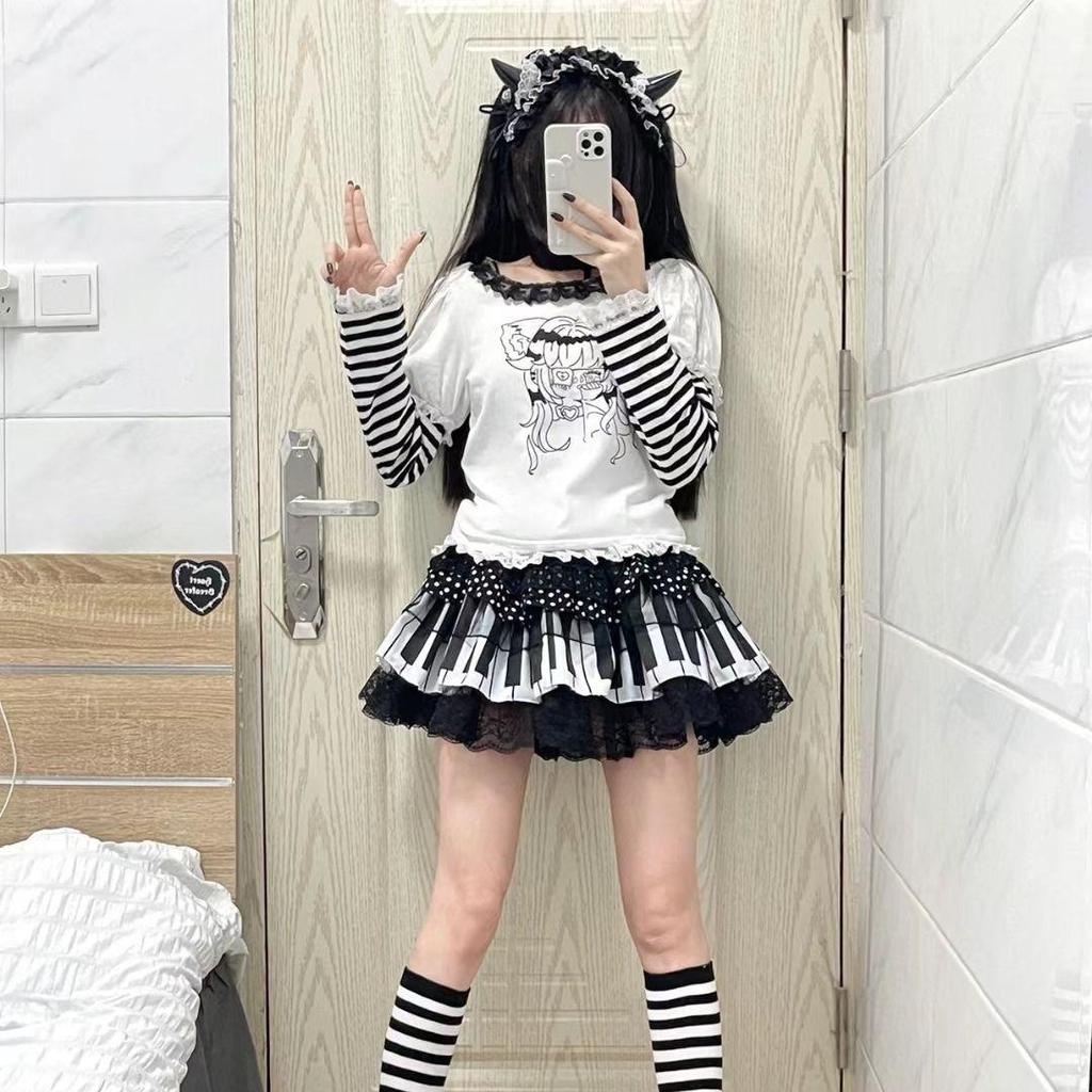 Japanese Spicy Punk Y2K Black & White Polka Dot Lace Mini Skirt