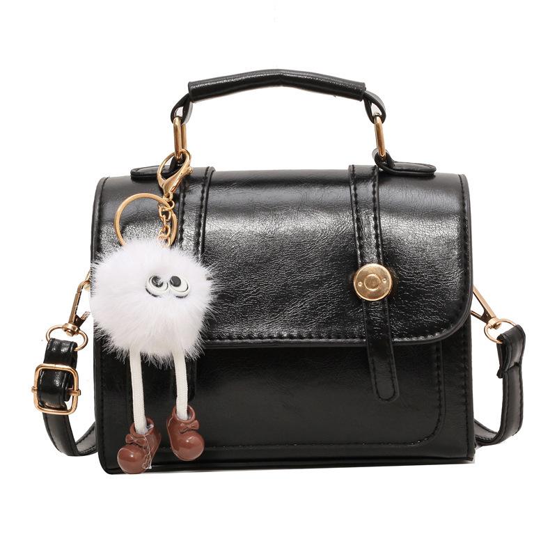 Temperament Commuter Retro Fashion Handbag 2025 Winter New Versatile Ins Solid Color Texture Messenger Small Square Bag