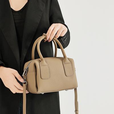 Nischendesign Boston Handtasche Neue Modische Lässige Schultertasche Einfache und Vielseitige Pendler Umhängetasche
