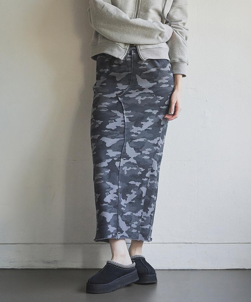 Iteoneolmomeonteu Camo Cut-Off Maxi Skirt_Charcoal