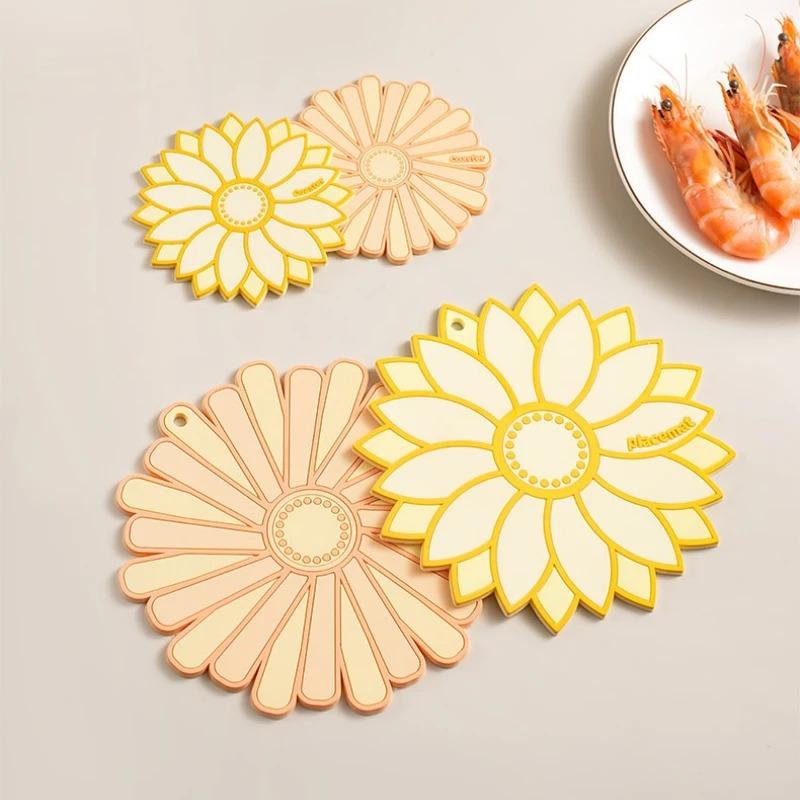 Silicone Placemat Flower Heat Resistant Blossom Coffee Cup Coaster Heat Insulation BowlMat for Table Pot Holder Pad Cup Placemat