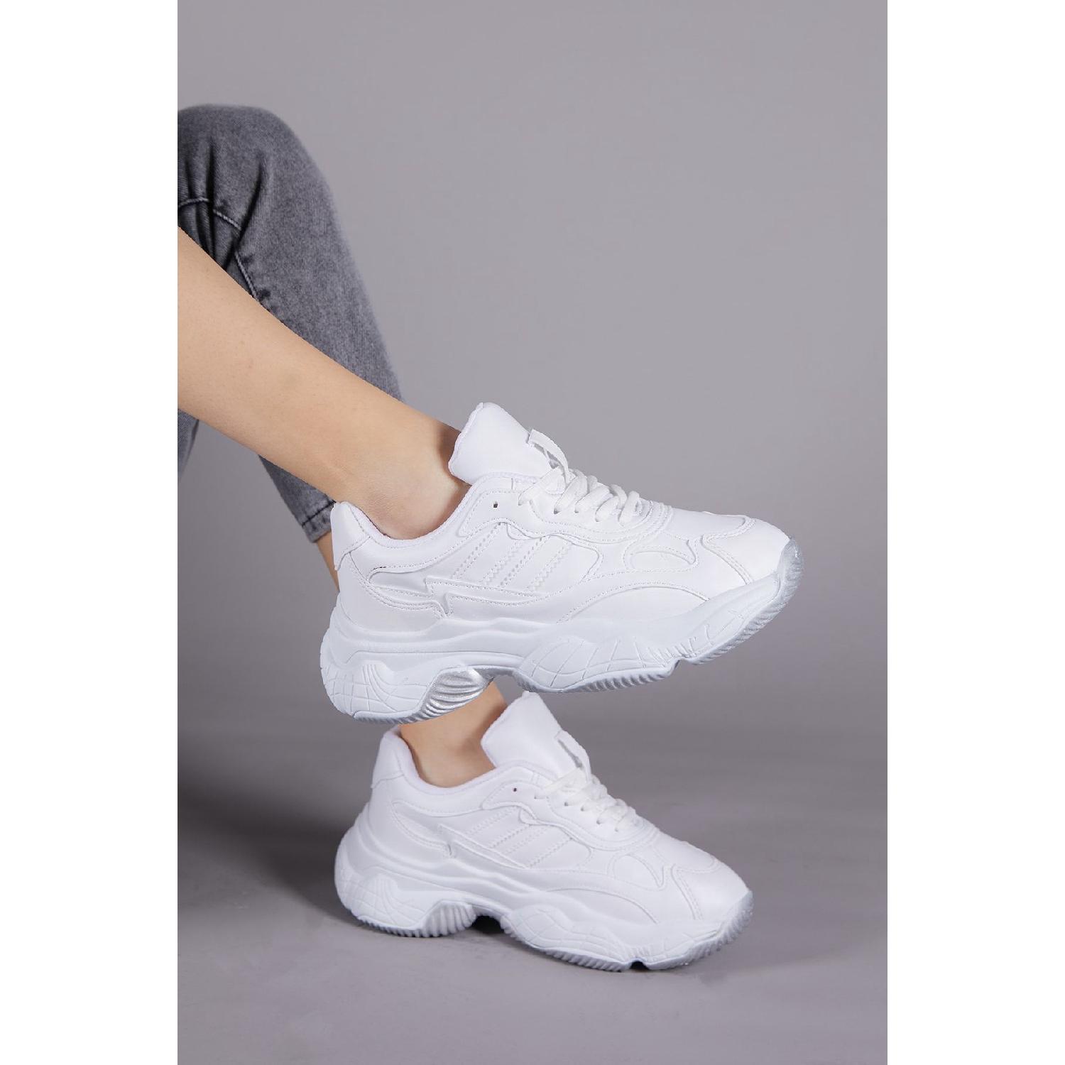 

Женская спортивная обувь белого цвета Tb246 36 чёрный