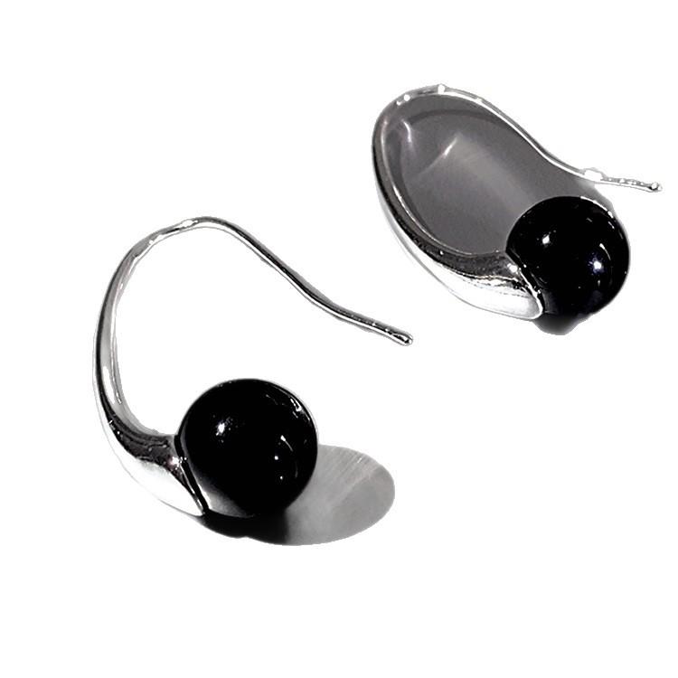 Niche Silver Hoop Earrings for Women: Elegant, Stylish, Simple Design