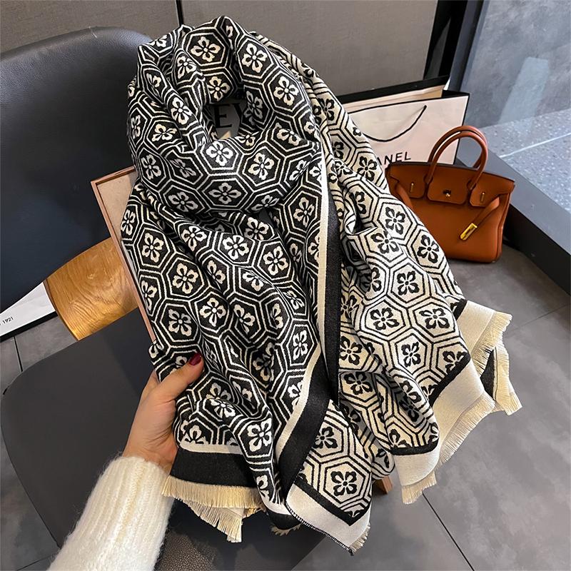 New Winter Shawl Scarves Wrap  Design Cashmere Scarf Women Warm Fashion Pashmina Femal Poncho Neckerchief Echarpe Bandana