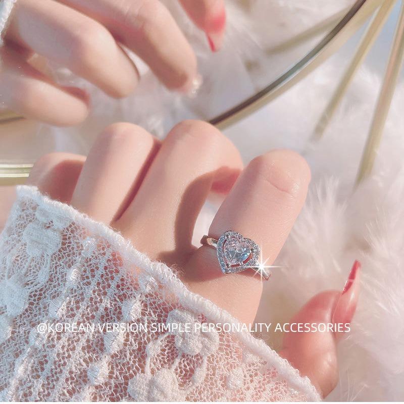 Heart-shaped Jewelry Women's Finger Ring, Elegant Wedding Ring with Six Claws and Simple Heart Design, Women's Engagement Ring Accessory