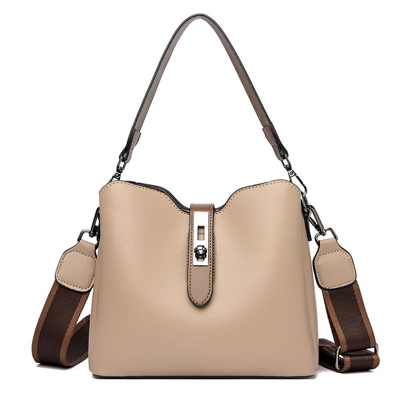 

2025 New Arrival Large-Capacity Bucket Bag Fashion Trendy Soft Leather Shoulder Bag Casual Crossbody Bag All-Match Women Bag Apricot