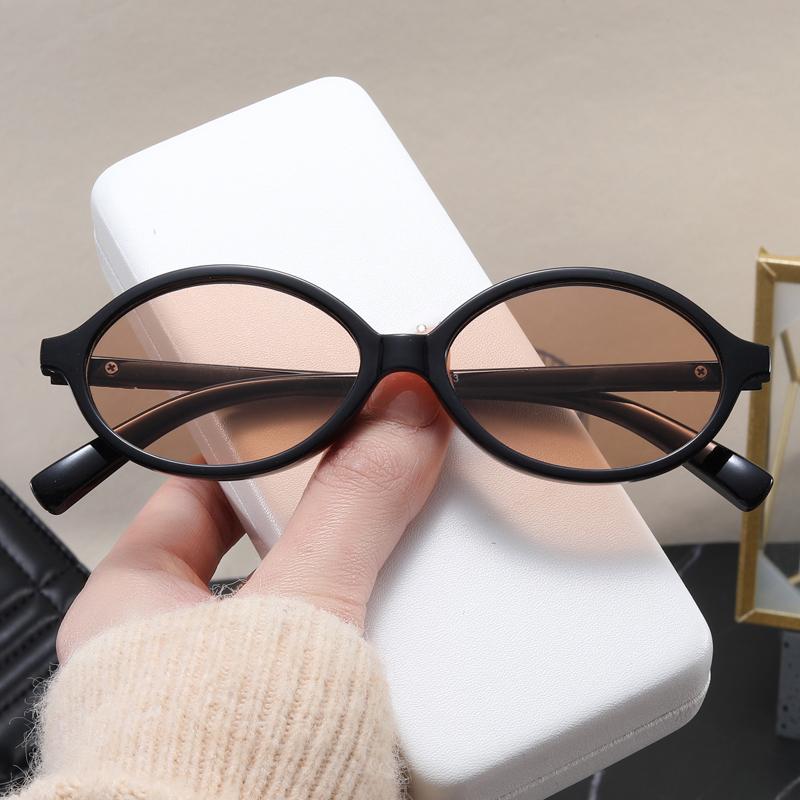 4pcs New Punk Small Oval Women Sunglasses Colorful Frame Rivet Design Sun Glasses Ladies Outdoor Simple Style Shades UV400