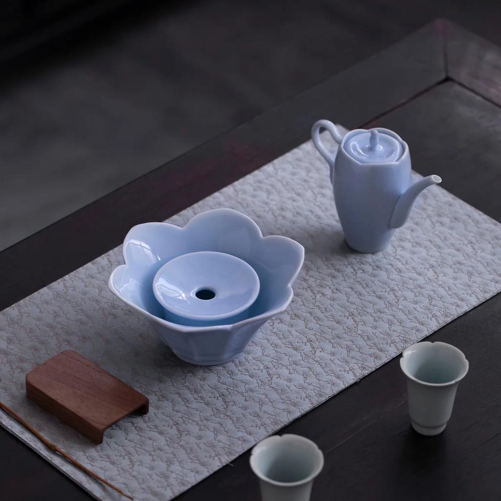 Cloud Water Blue Flower Drool Dropper Ceramic Tea Ware Teapot Pot Bearing Kung Fu Tea Set Creative Brewing Teapot