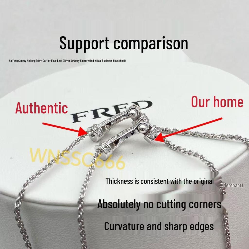 Fred 18K Gold Horsebit Diamant Anhänger Schlüsselbein Kette