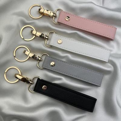 Genarbtes Leder Genähter Schlüsselanhänger-Lanyard – Laser Heißgeprägtes Anti-Verlust-Accessoire.