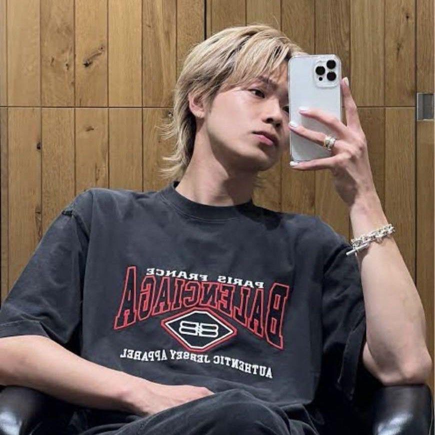 [USED] Authentic BALENCIAGA AUTHENTIC TEE T-shirt with Embroidery