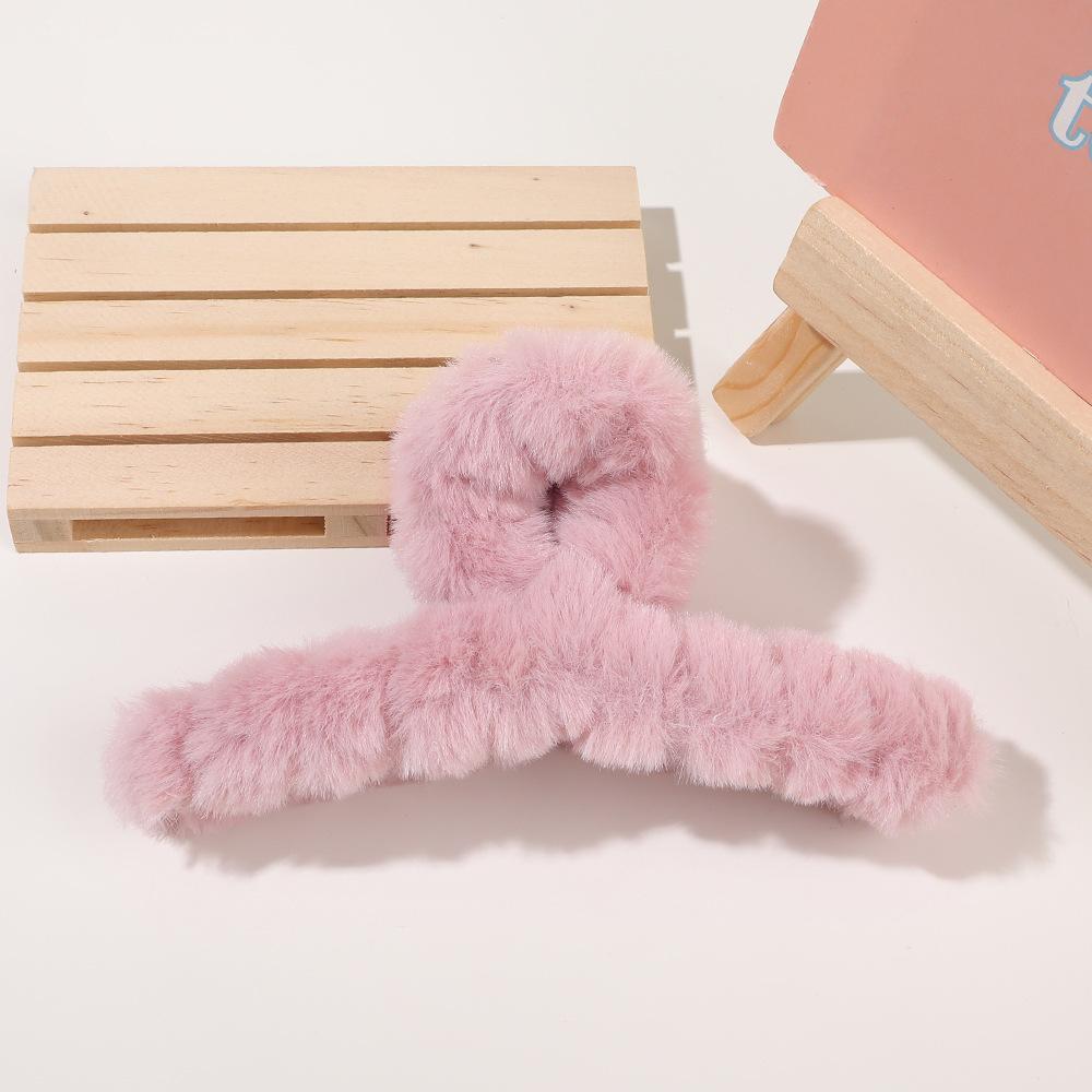 Furry Claw Clips Big Crab Hair Claw Girl Winter Ponytail Holder Large Imitation Plush Grab Cawl Clips For Women Hair Accessories