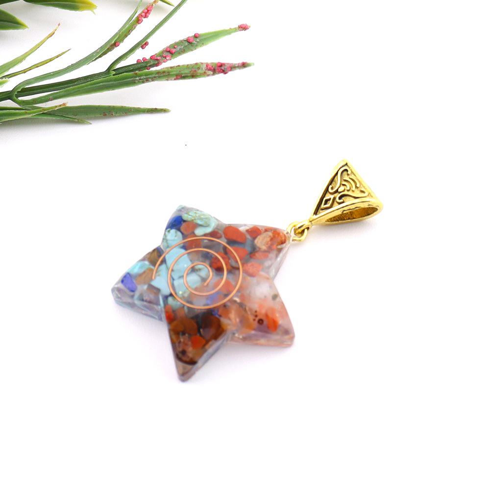 Seven-Color Gravel Necklace: Resin-Encapsulated Natural Stone Pendant N756