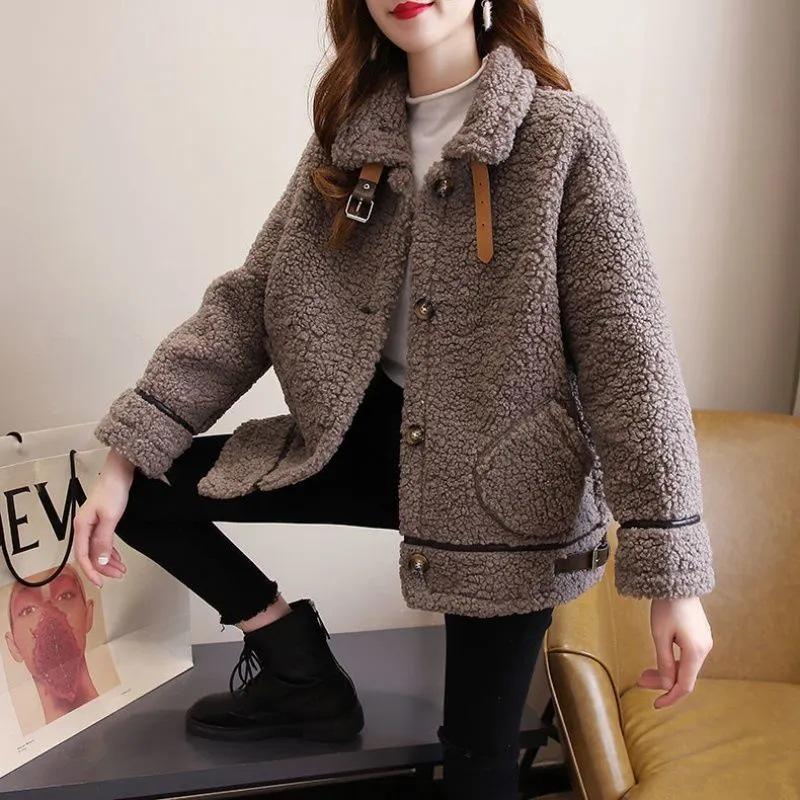 Women's Plus Size Lambswool Coat, Autumn/Winter 2023, Thickened, Velvet-Lined, Loose Fit, Warm, Versatile Top